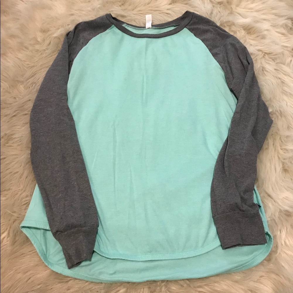 Women’s super soft Raglan T-shirt. size M